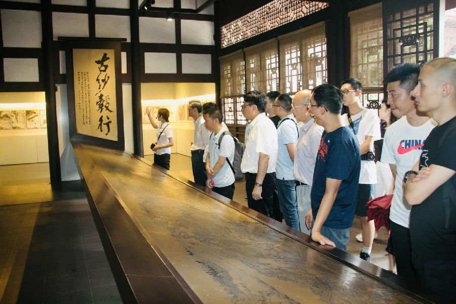 機關(guān)黨總支開展“樹立清風(fēng)正氣踐行初心使命”主題黨日活動2.jpg ad65bd0b3ef05a1435f0709771a70555.jpg